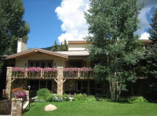 Penthouse With Panoramic Views Of Vail Mountain And The Gore Range Apartment Exterior photo