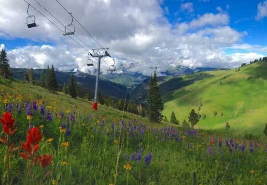 Penthouse With Panoramic Views Of Vail Mountain And The Gore Range Apartment Exterior photo